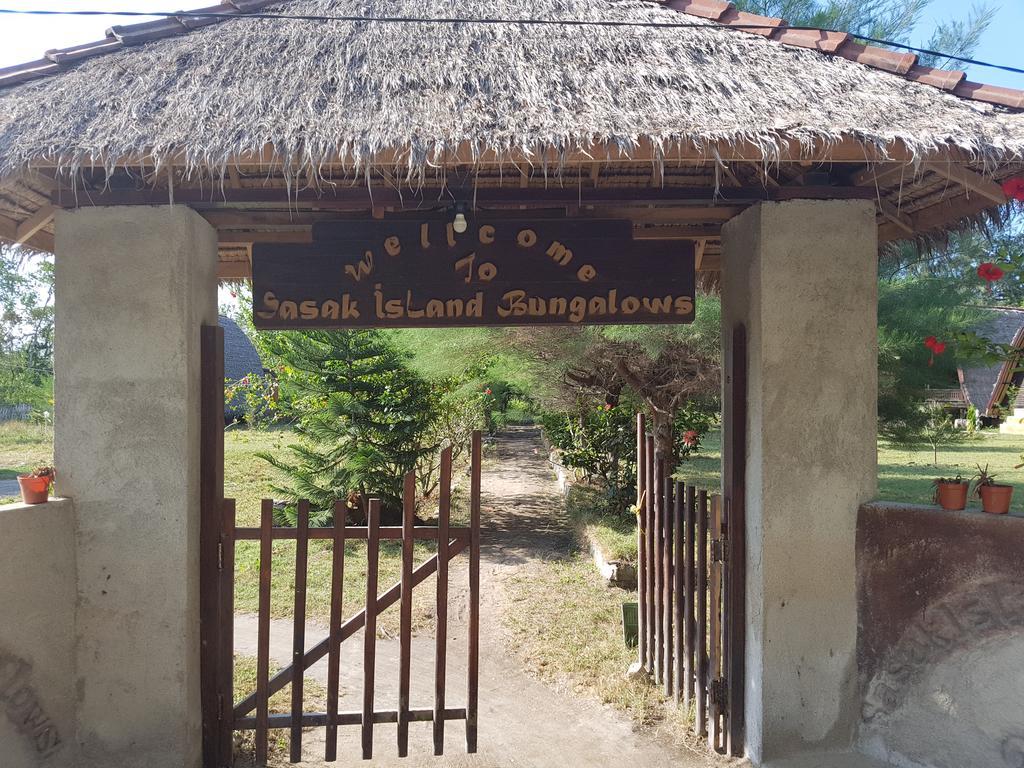 Sasak Island Bungalows กิลิเมโน ภายนอก รูปภาพ