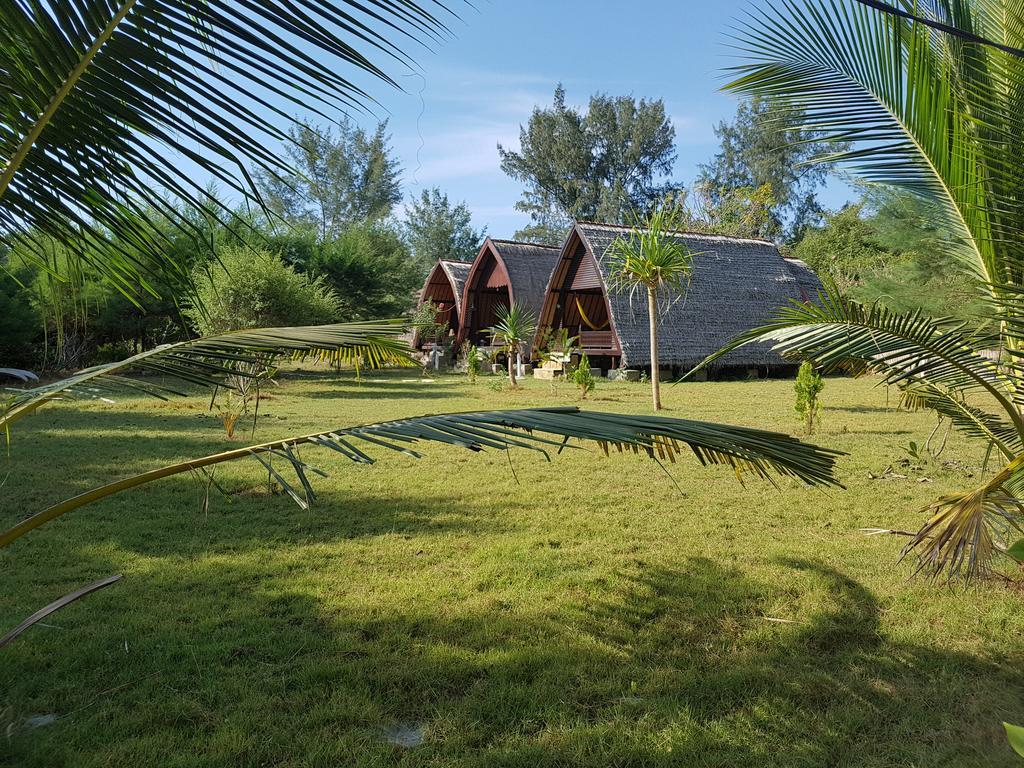 Sasak Island Bungalows กิลิเมโน ภายนอก รูปภาพ